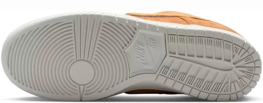 Nike SB - Dunk Low Pro QS Shoes | Flax Honeycomb (NOTE Manchester) - Image 6