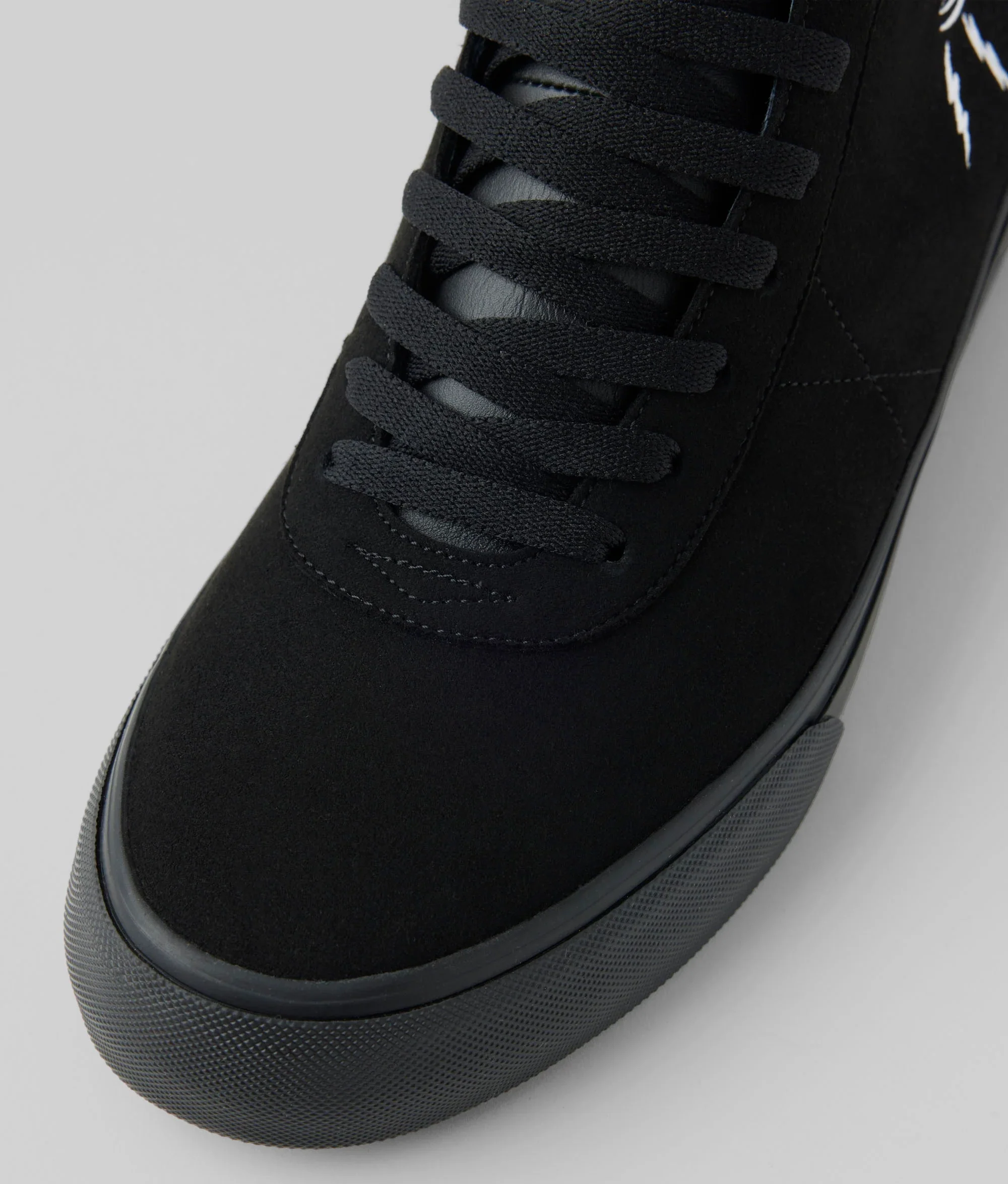 War Saw - Chapter Mid Shoes | Templeton Black (Synthetic) - Image 5